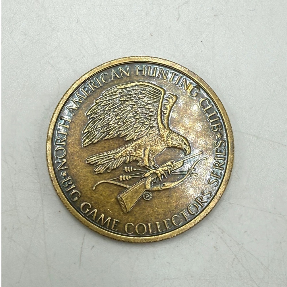 North American Hunting Club NAHC Whitetail Deer Big Game Collectors Medallion